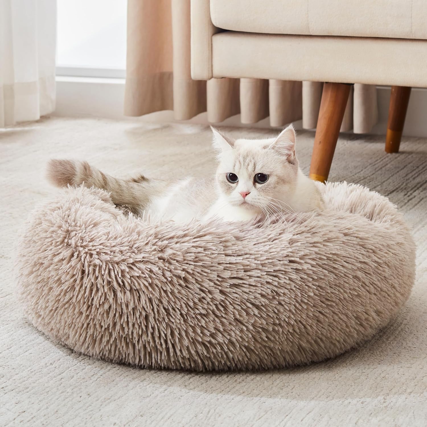 Luxury Calming Donut Pet Bed | Anti-Anxiety Faux Fur Plush Cushion for Dogs & Cats